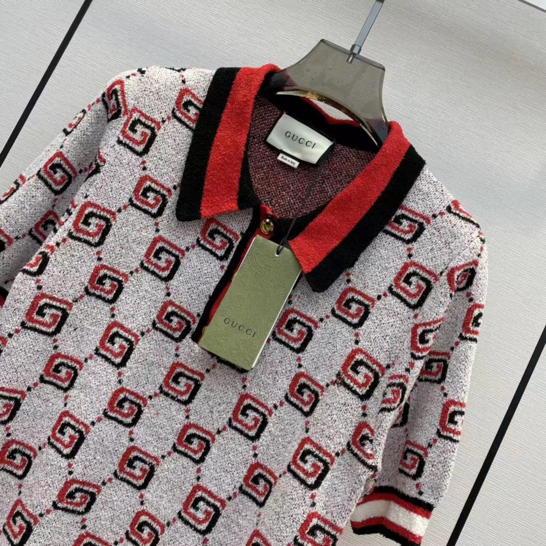 Gucci Women GG Cotton Jacquard Polo Shirt Ivory Red Polo Collar Short Sleeves (2)