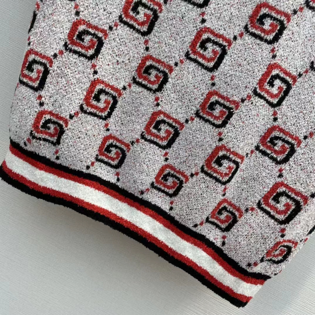 Gucci Women GG Cotton Jacquard Polo Shirt Ivory Red Polo Collar Short Sleeves (4)