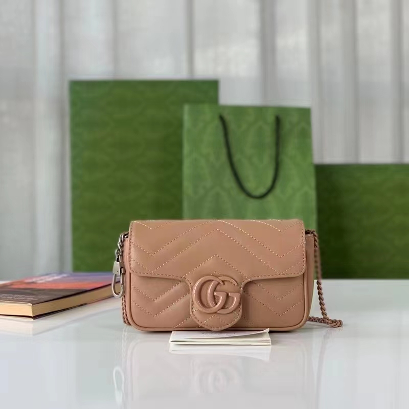 Gucci Women GG Marmont Matelassé Super Mini Bag Rose Beige Chevron Leather (7)