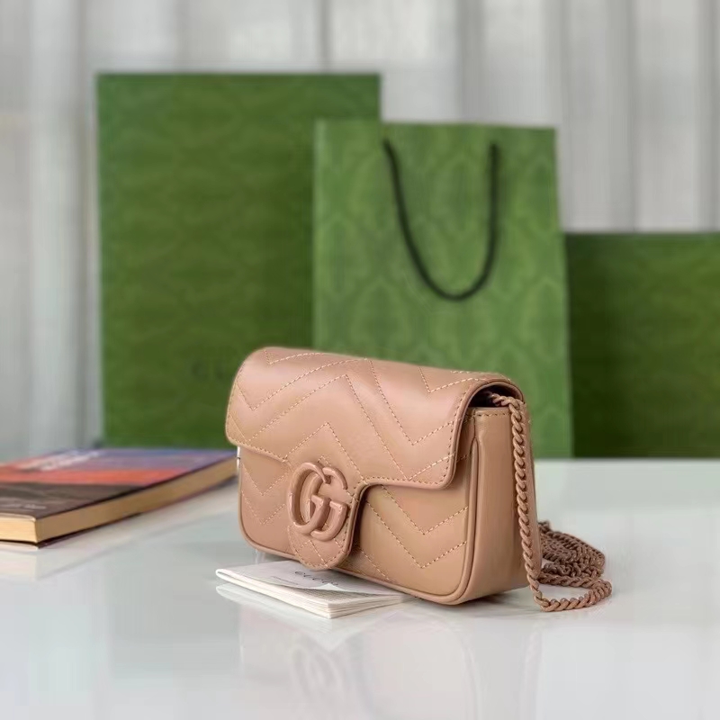 Gucci Women GG Marmont Matelassé Super Mini Bag Rose Beige Chevron Leather (9)