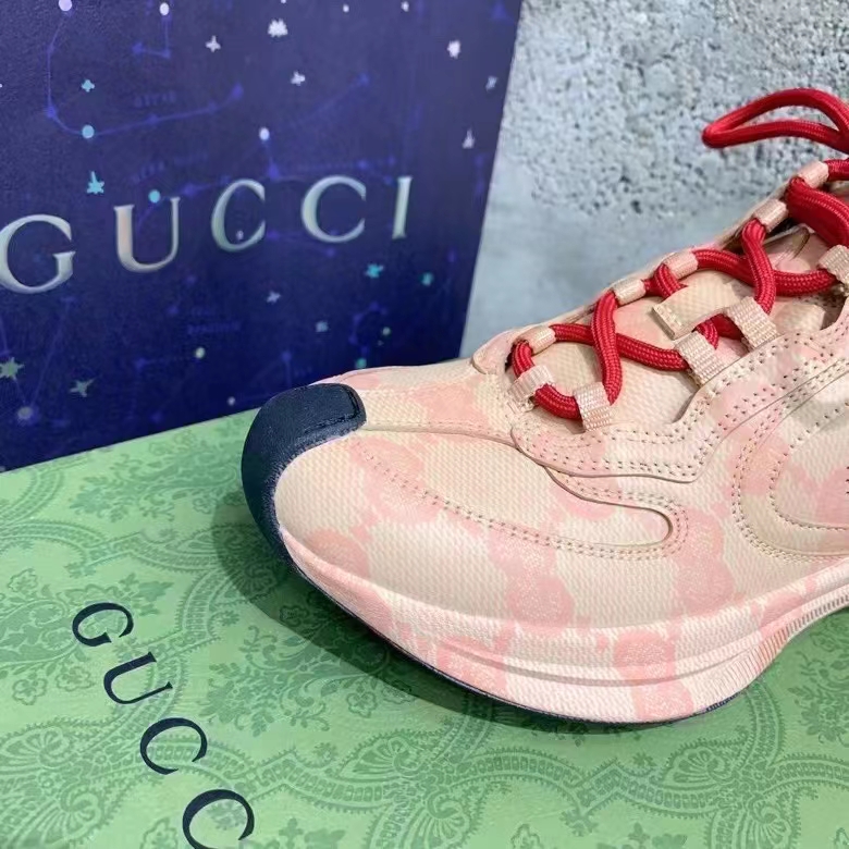 Gucci Unisex GG Run Sneaker Beige Hibiscus Red Leather GG Water Transfer Print (7)