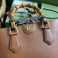 Gucci Women Gucci Diana Medium Tote Bag Double G Cuir Leather Bamboo Handles (1)