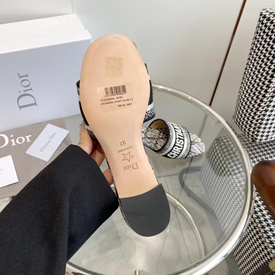 Dior Women CD Dway Heeled Slide White Black Embroidered Cotton Plan De Paris (4)