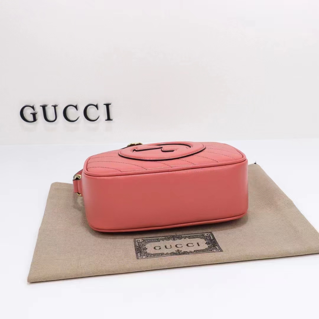Gucci Women GG Blondie Small Shoulder Bag Pink Leather Zipper Closure (1)