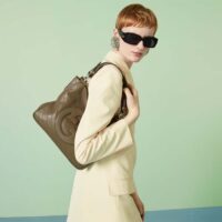Gucci Women GG Blondie Small Tote Bag Brown Leather Round Interlocking G (3)