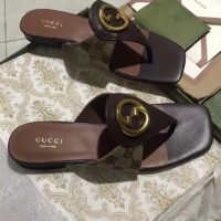 Gucci Women GG Blondie Thong Sandal Beige Ebony GG Supreme Canvas (7)