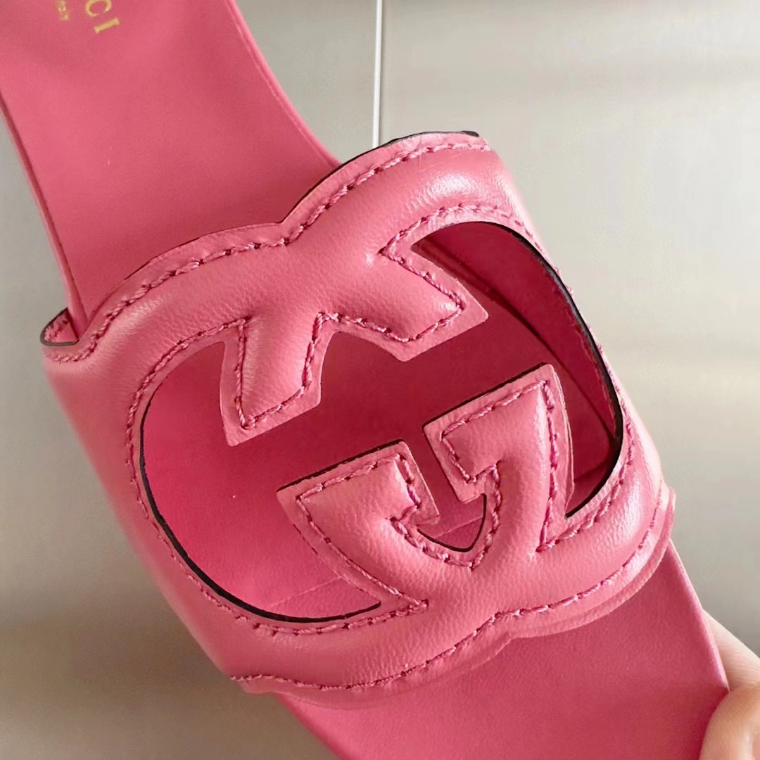 Gucci Women Interlocking G Cut Out Slide Sandal Dark Pink Leather Flat (9)