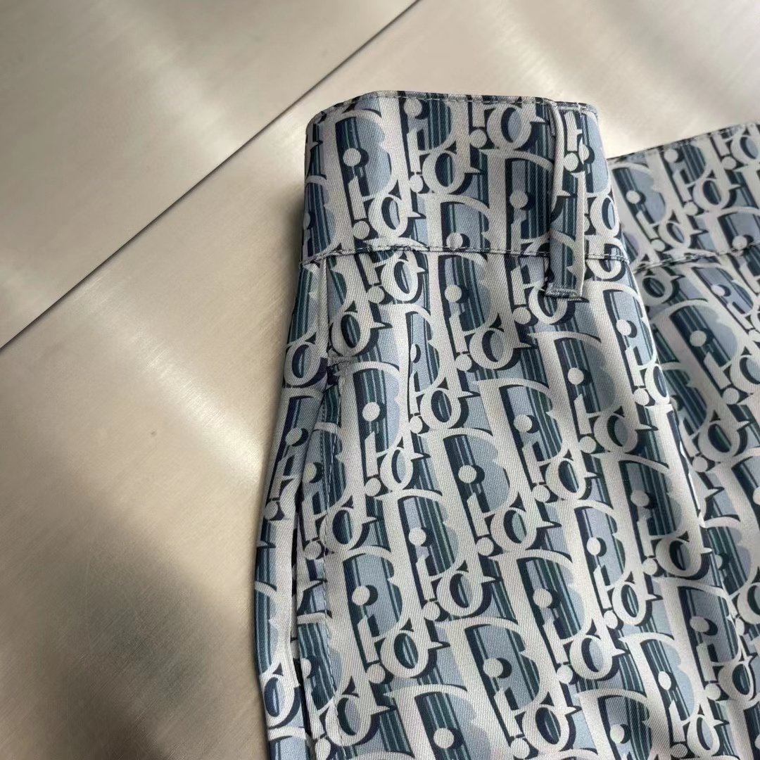 Dior Men CD Dior Oblique Bermuda Shorts Blue Striped Silk Twill (7)
