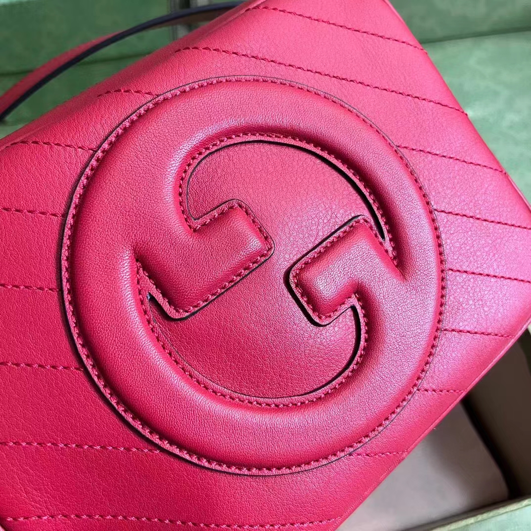 Gucci Women GG Blondie Small Shoulder Bag Red Leather Round Interlocking G (9)