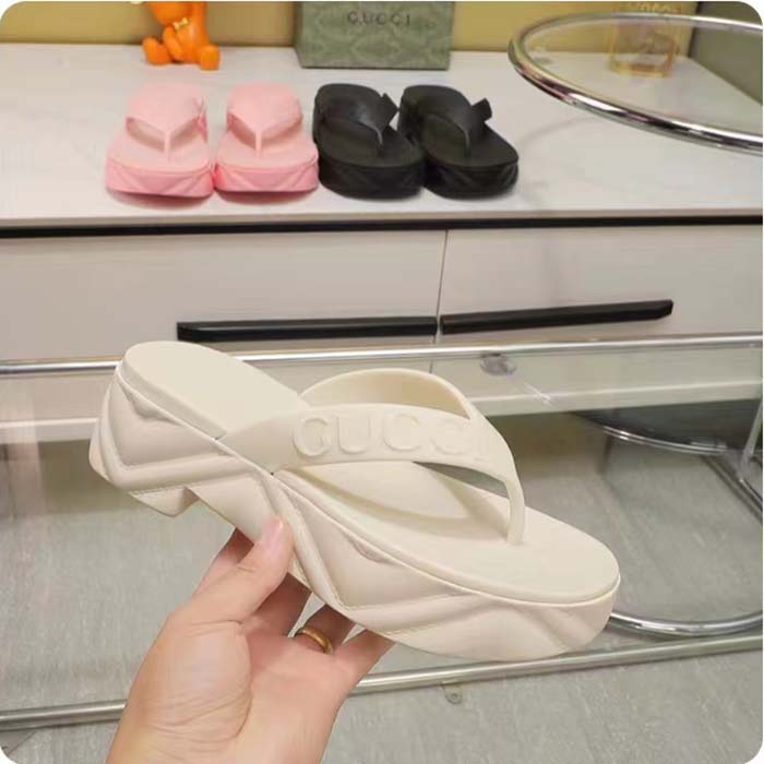 Gucci Women GG Thong Platform Slide Sandal White Rubber Mid 5 CM Heel (9)