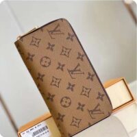 Louis Vuitton LV Unisex Zippy Wallet Monogram Reverse Coated Canvas Cowhide Leather (1)