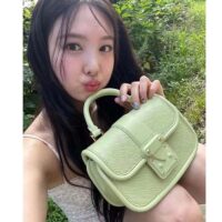 Louis Vuitton LV Women Hide Seek Vert Noto Green Epi Grained Smooth Cowhide Leather (2)