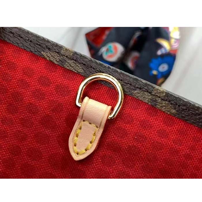 Louis Vuitton LV Women LV x YK OnTheGo MM​ Monogram Coated Canvas 3D Painted Dots Print (6)