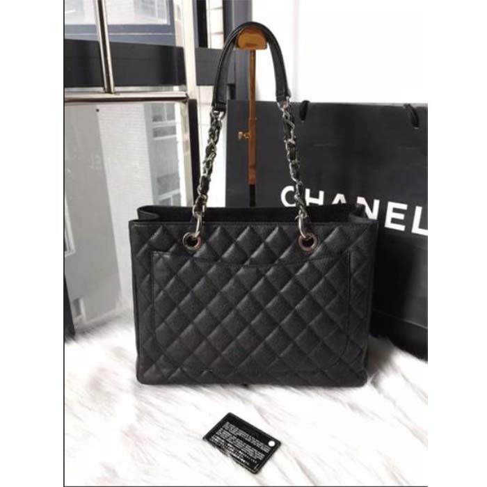 Chanel Women CC Shopping Bag Black Calfskin Leather Gold-Tone Metal (17)