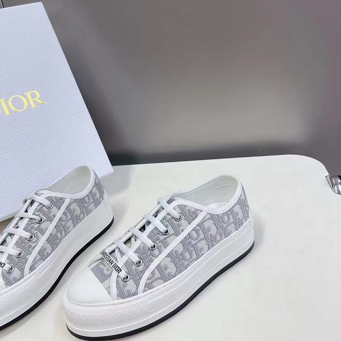 Dior Unisex Shoes CD Walk’N’Dior Sneaker Stone Gray Dior Oblique Embroidered Cotton (2)