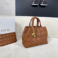 Dior Women CD Large Dior Toujours Bag Medium Tan Macrocannage Calfskin (6)