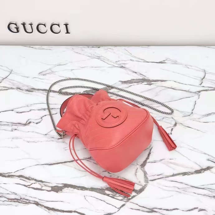 Gucci Unisex GG Blondie Mini Bucket Bag Pink Leather Round Interlocking G (11)