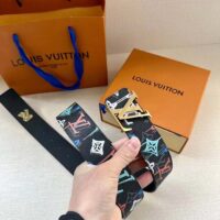 Louis Vuitton Unisex LV Shape 40 MM Reversible Belt Black Calf Leather (7)