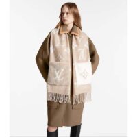 Louis Vuitton Unisex Cold Reykjavik Scarf Cashmere Mink Fur Beige Jacquard LV Initials Monogram Flowers (8)