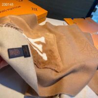 Louis Vuitton Unisex LV Cosy Mink Fur Collection Scarf Cashmere Beige Jacquard Initials Monogram Flowers (5)
