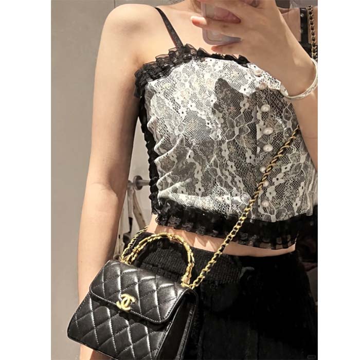 Chanel Women Kelly 22 Flap Bag in Calfskin Leather-Black (4)