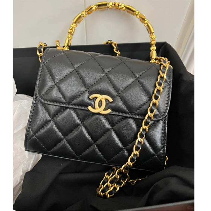 Chanel Women Kelly 22 Flap Bag in Calfskin Leather-Black (5)