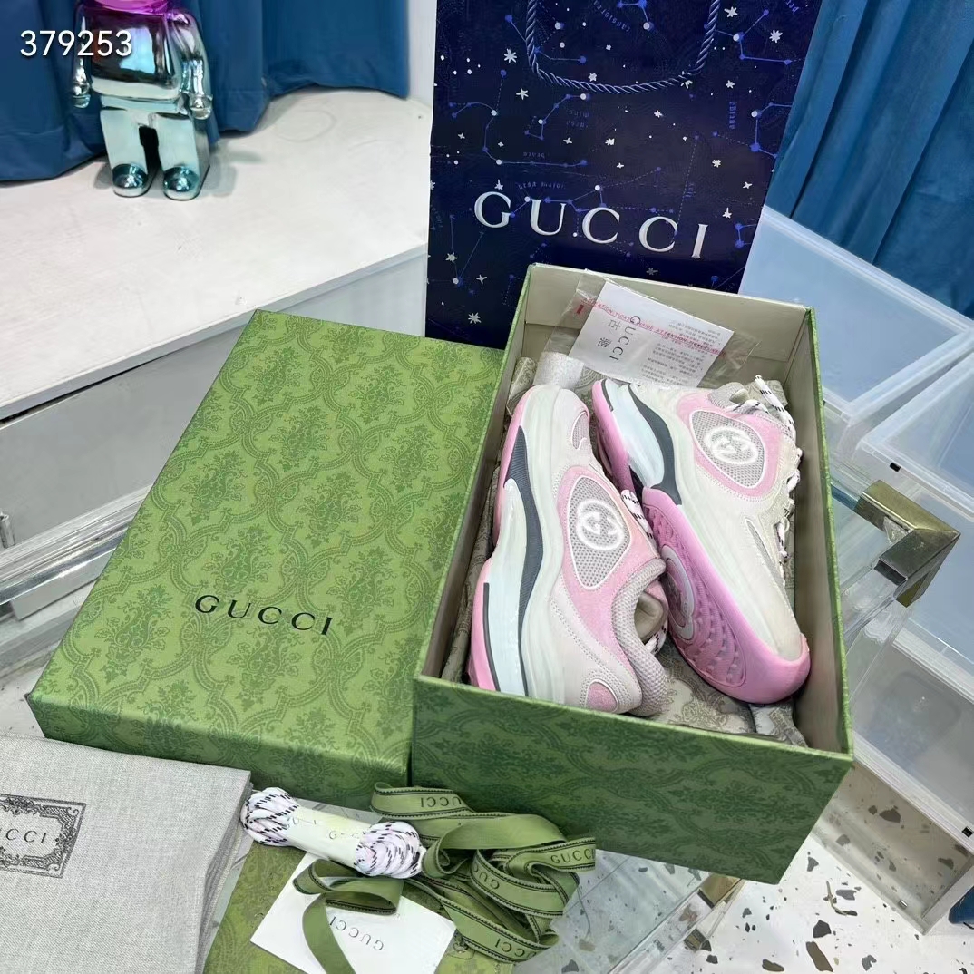 Gucci Women GG Run Sneaker Ivory Pink Suede Interlocking G Bi-Color Rubber Lace-Up Low-Heel (1)