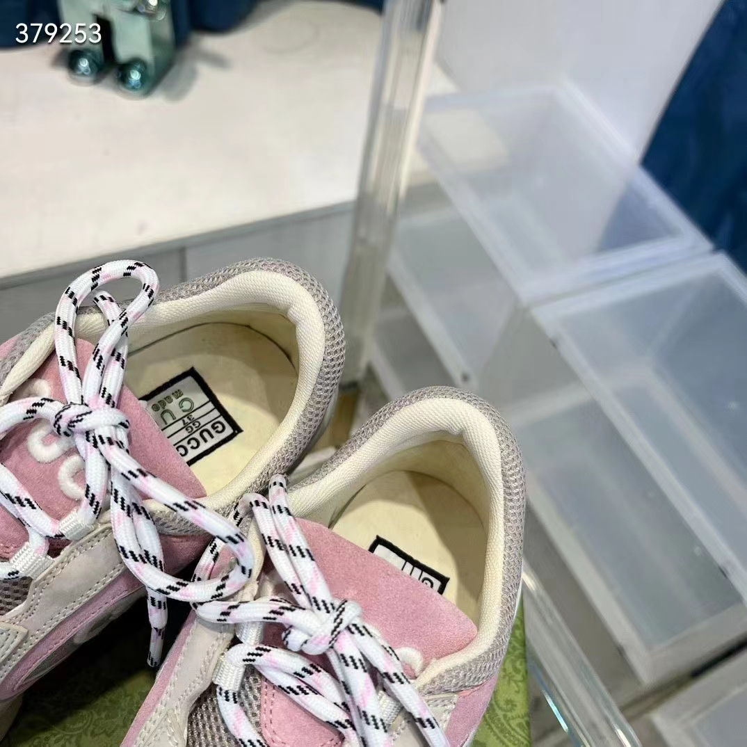 Gucci Women GG Run Sneaker Ivory Pink Suede Interlocking G Bi-Color Rubber Lace-Up Low-Heel (11)