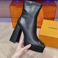 Louis Vuitton LV Women Shake Ankle Boot Black Calf Leather Lambskin Lining Side Zip (9)