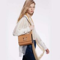 Louis Vuitton LV Women Twist MM Camel Light Brown Epi Grained Cowhide Leather (3)