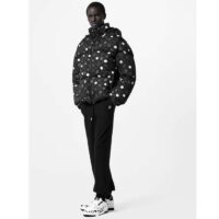 Louis Vuitton Men LV x YK Monogram Painted Dots Down Blouson Regenerated Nylon Grey Oversize Fit (11)