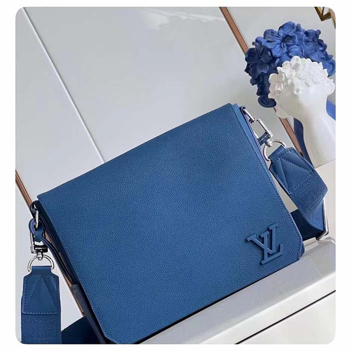 Louis Vuitton Unisex LV Takeoff Messenger Atlantic Blue Cowhide Leather Textile Lining (12)