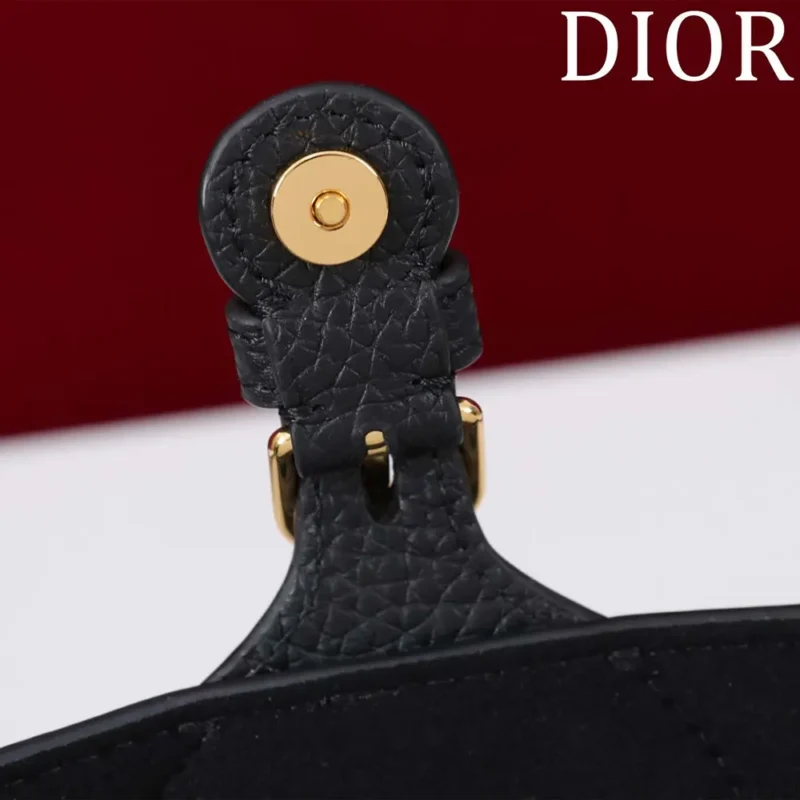 Dior Women Bobby East-West Bag Black Grained Calfskin M9335USKU