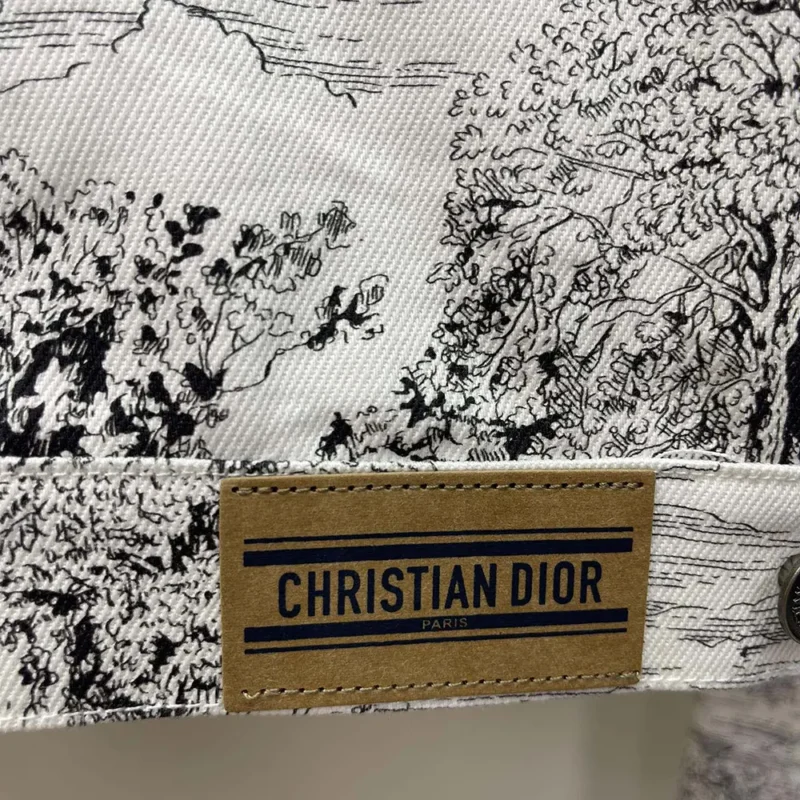 Dior Men Jacket White Cotton Denim with Blue Toile de Jouy Scotland Motif