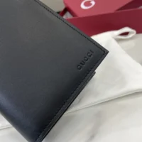 Gucci Unisex GG Emblem Bi Fold Embossed Card Case-Black 818953AAEQ81000
