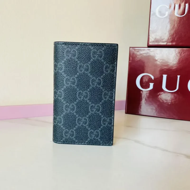 Gucci Women GG Emblem Bi Fold Card Case-Gray 821209FAD6M1000