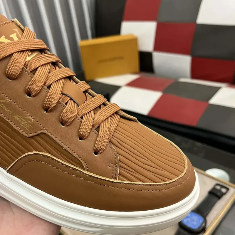 Louis Vuitton Men Beverly Hills Sneaker-Moka Brown 1AD9UI