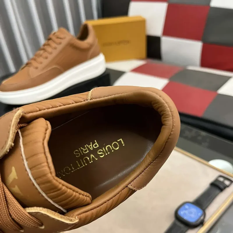 Louis Vuitton Men Beverly Hills Sneaker-Moka Brown 1AD9UI