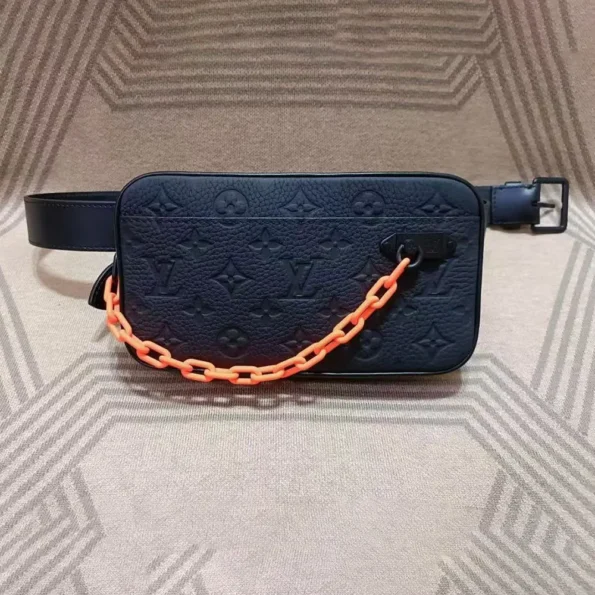 Louis Vuitton LV Unisex Taurillon Monogram Leather Solar Ray Soft Pochette Volga Belt Bag-Black