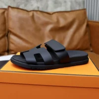 Hermes Unisex Chypre Sandal-Black H222100Zv02340