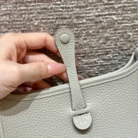 Hermes Women Evelyne 16 Amazone in Clemence Leather-Beige