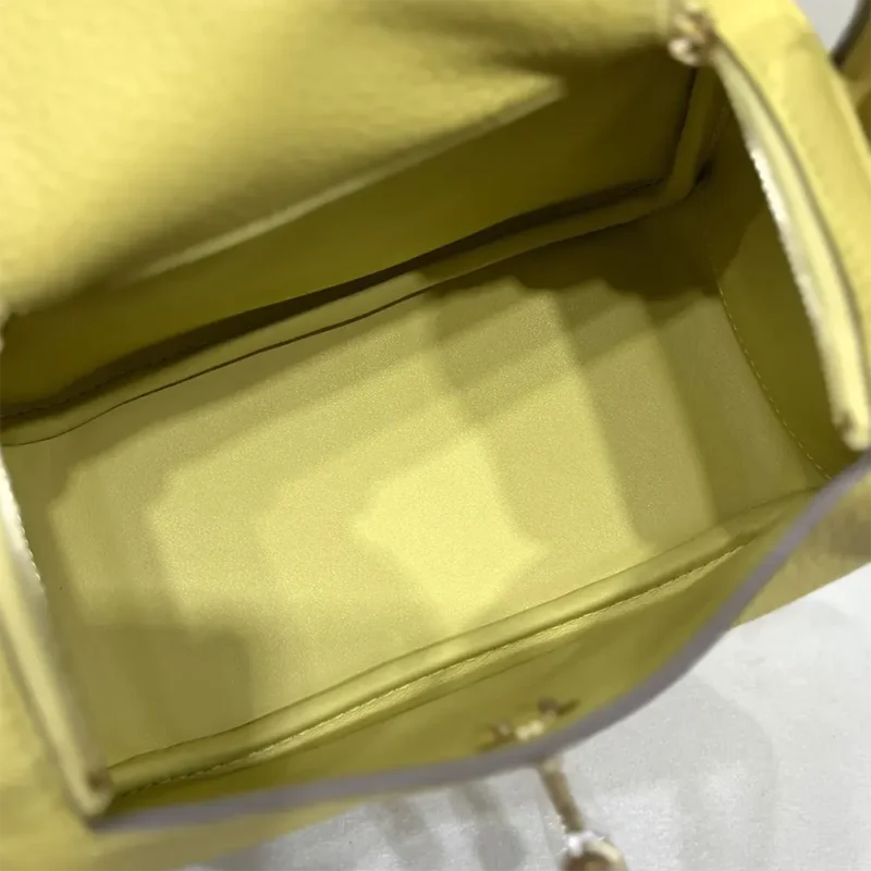Hermes Women Lindy Mini 19 in Clemence Leather-Yellow/Gold