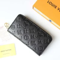 Louis Vuitton LV Unisex Zippy Wallet Monogram-embossed Lambskin-Black