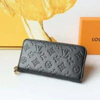 Louis Vuitton LV Unisex Zippy Wallet Monogram-embossed Lambskin-Black