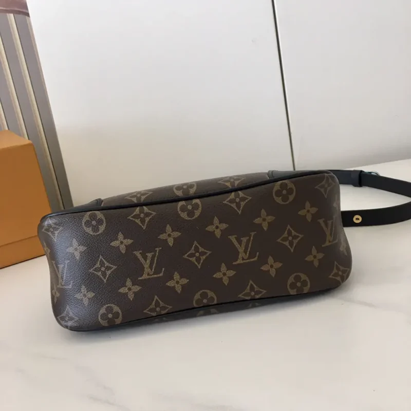 Louis Vuitton LV Women Boulogne PM Embossed Grained Cowhide Leather M45831