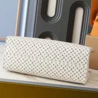 Louis Vuitton LV Women Onthego PM H27 M15138