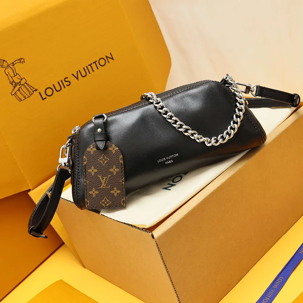 Louis Vuitton LV Women Pochette Vibe Lambskin Leather M14544 (2) Louis Vuitton LV Women Pochette Vibe Lambskin Leather M14544