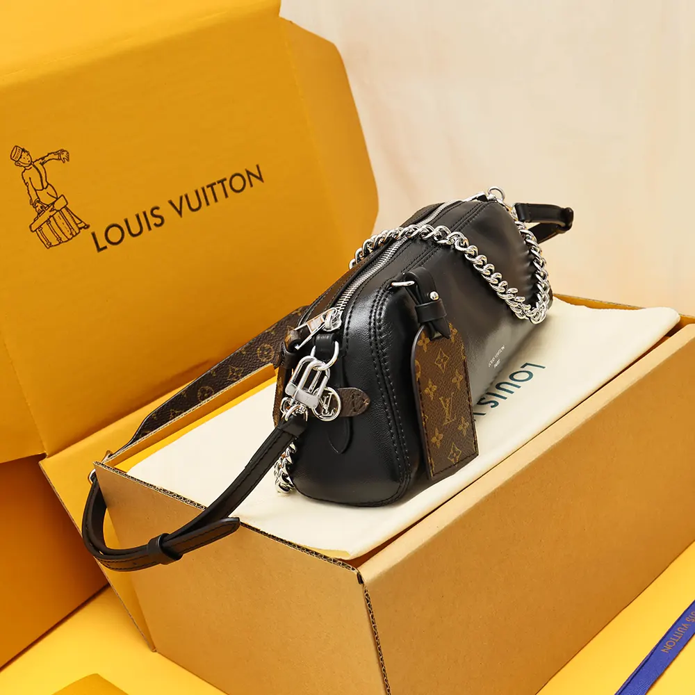 Louis Vuitton LV Women Pochette Vibe Lambskin Leather M14544 (3) Louis Vuitton LV Women Pochette Vibe Lambskin Leather M14544