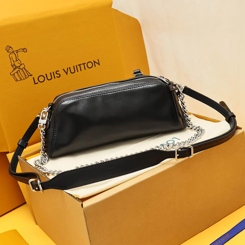 Louis Vuitton LV Women Pochette Vibe Lambskin Leather M14544 (4) Louis Vuitton LV Women Pochette Vibe Lambskin Leather M14544