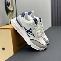 Louis Vuitton Unisex LV Classic Sneaker-Navy 1AHSV3